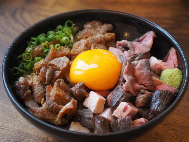 WAAP's 極み肉丼